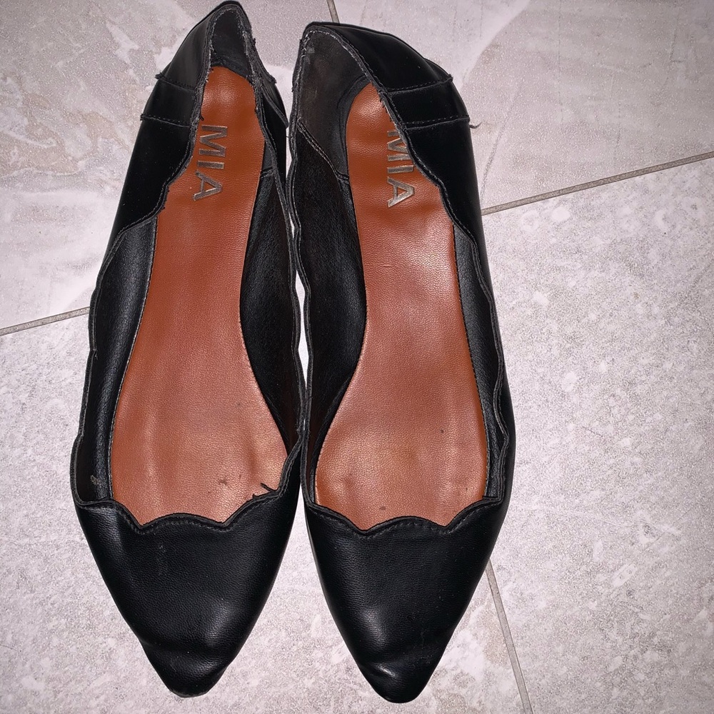 MIA Scalloped Flats